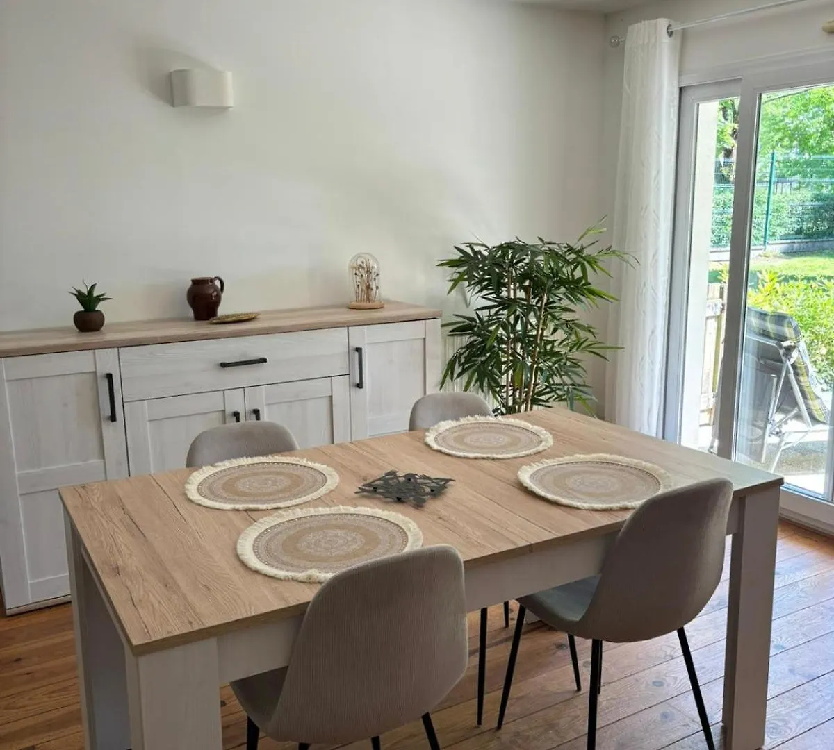 Appartement Spacieux Au Calme Vannes 0*,